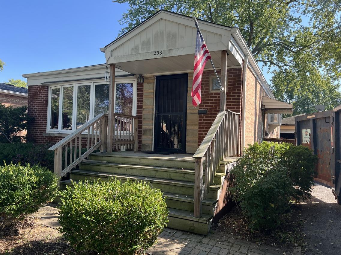 236 Chestnut Ave., South Chicago Heights, IL 60411