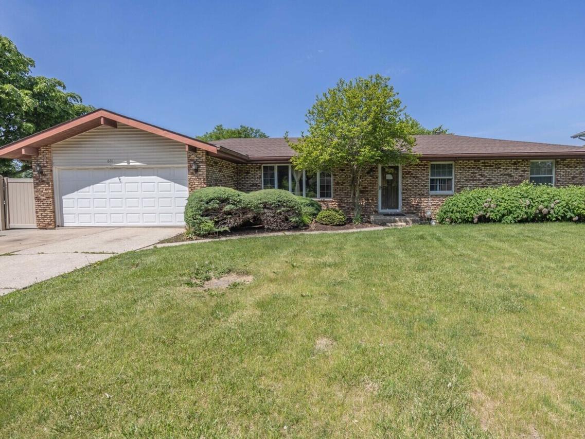 601 Fairlane Dr., Joliet, IL 60435