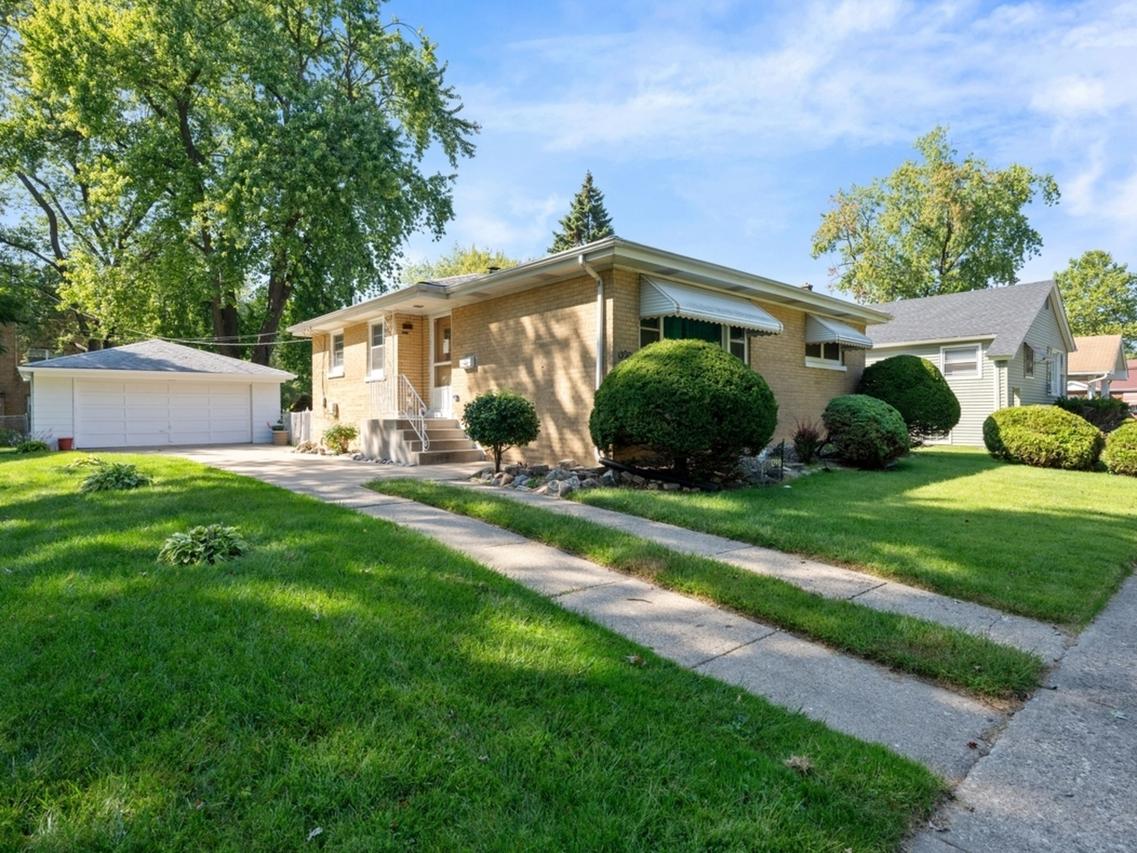 13910 S Dearborn St., Riverdale, IL 60827