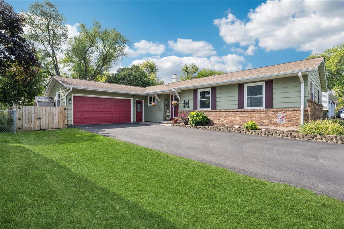 305 Pearl St., Cary, IL 60013