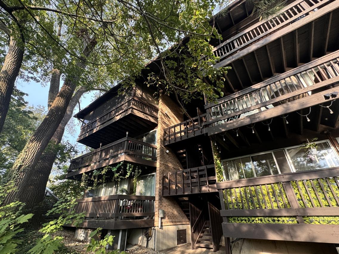 5511 E Lake Dr. #97-B, Lisle, IL 60532