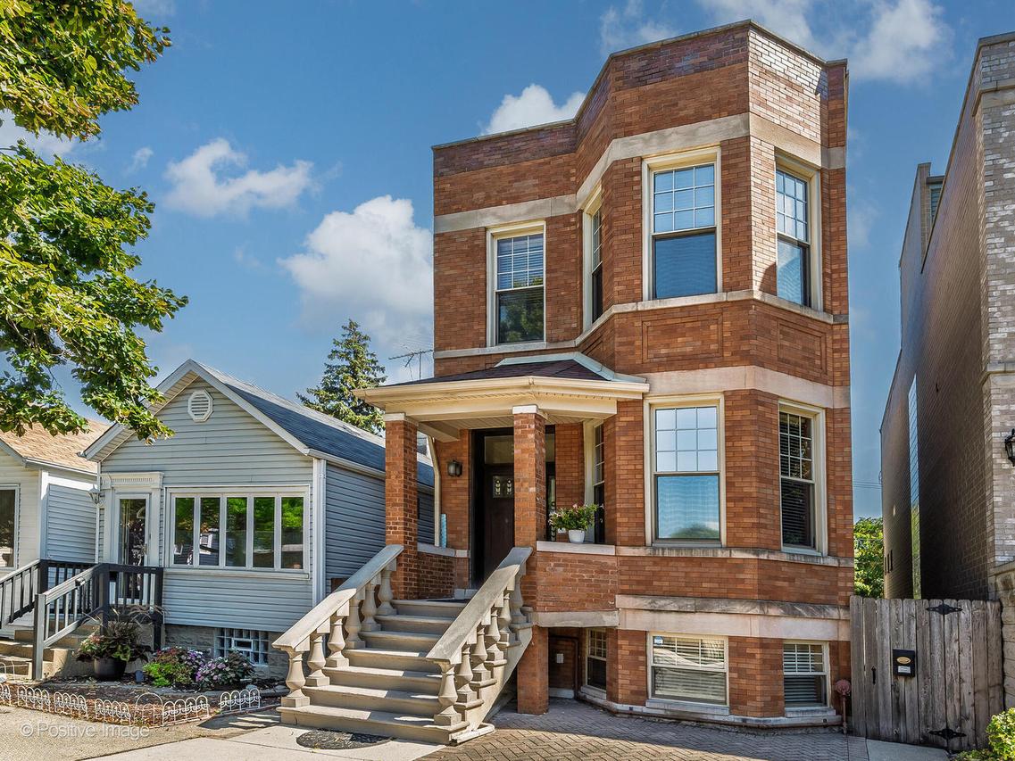 3549 S Lowe Ave., Chicago, IL 60609