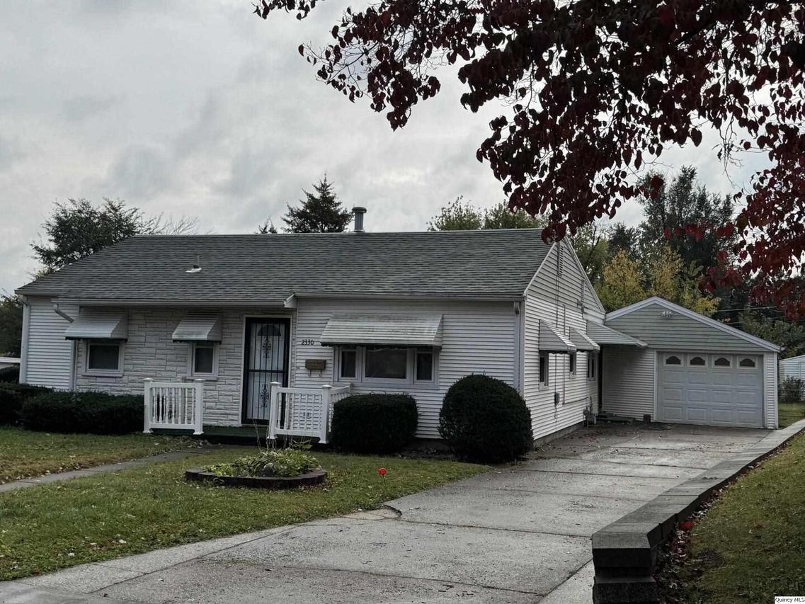 2330 Quincy Ave, Quincy, IL 62301