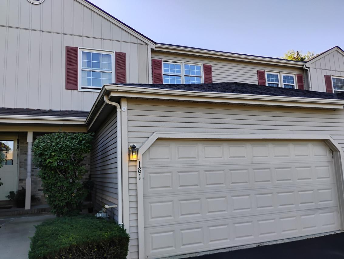 181 W Robinhood Way, Bolingbrook, IL 60440