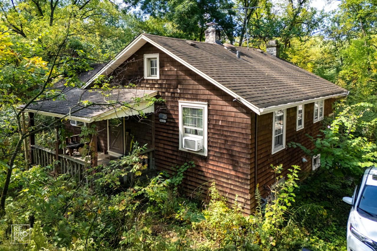 3730 Sterling Rd., Downers Grove, IL 60515