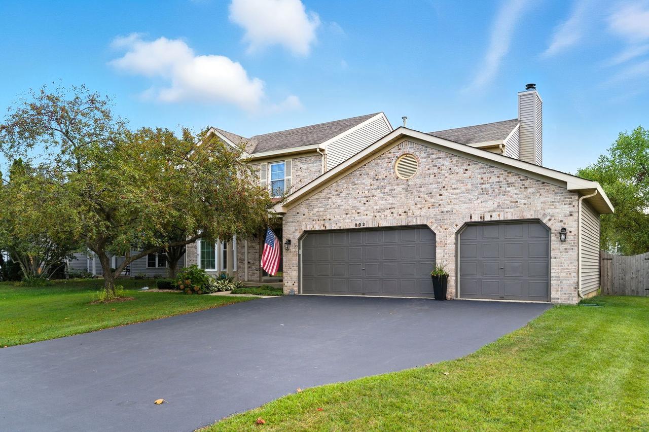 832 Brandt Dr., Lake In The Hills, IL 60156