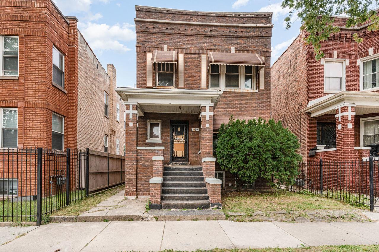 4920 W Cortez St., Chicago, IL 60651