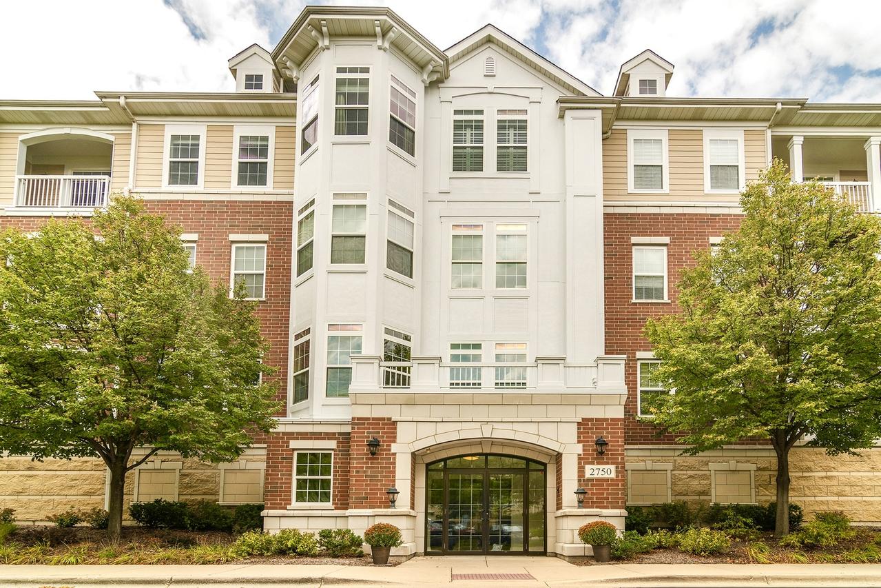 2750 Commons Dr. #408, Glenview, IL 60026