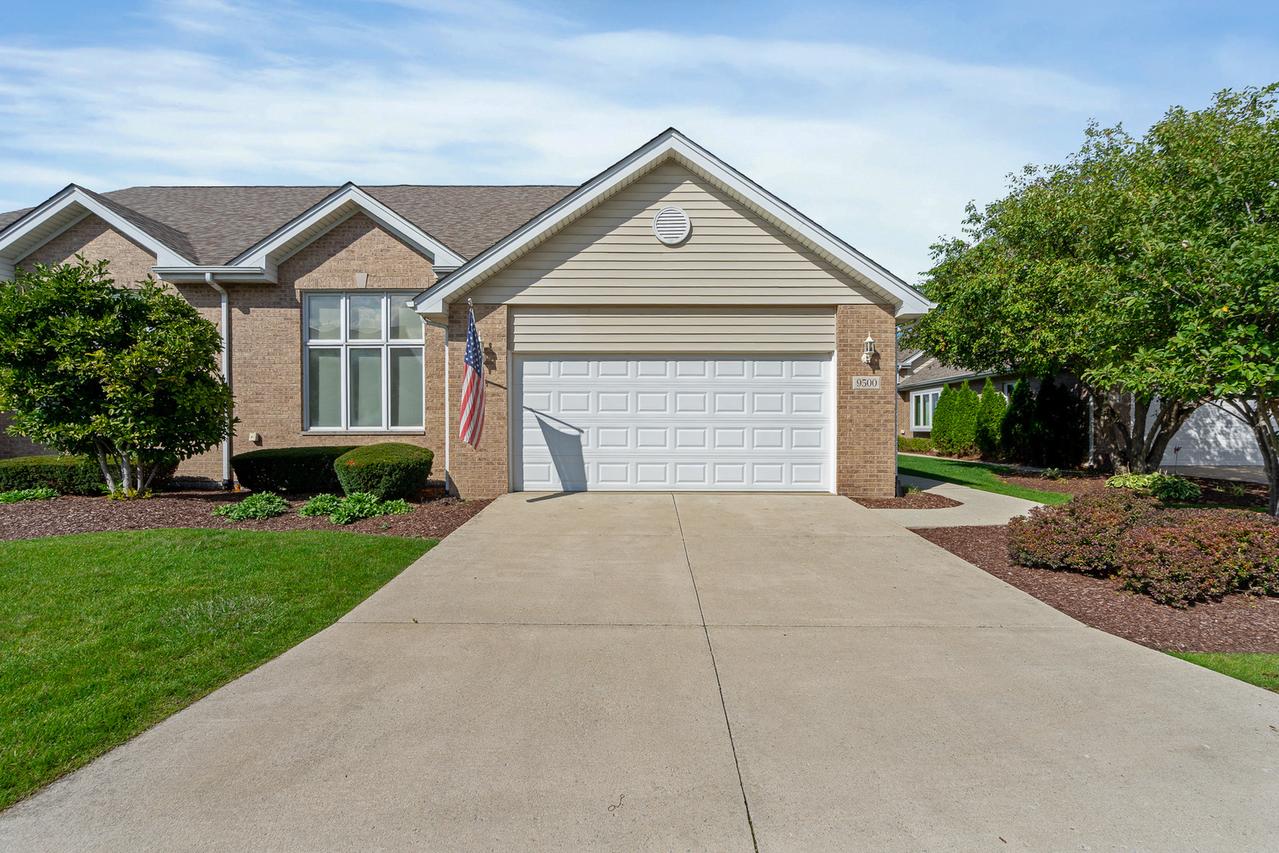 9500 Stonebrooke Ct., Tinley Park, IL 60487