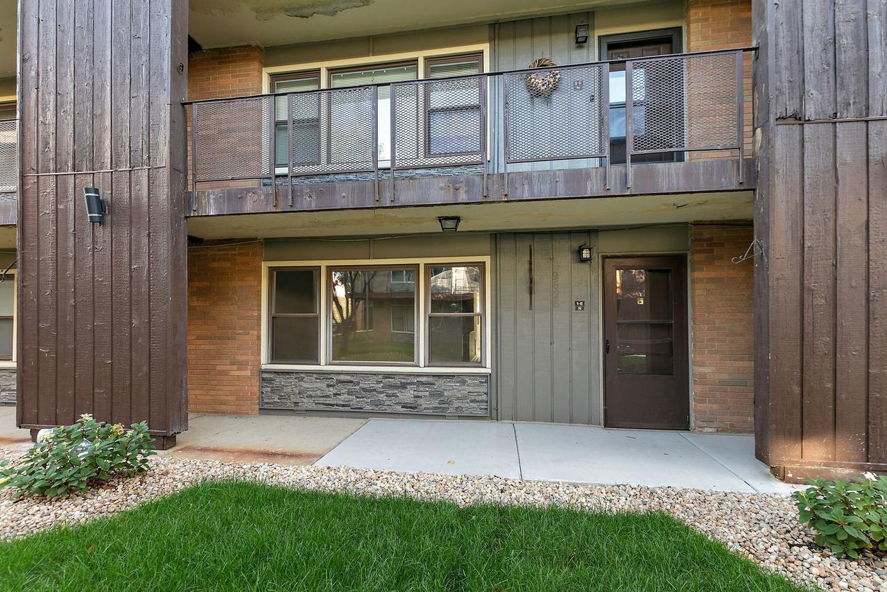 9626 W Higgins Rd. #1EN, Rosemont, IL 60018
