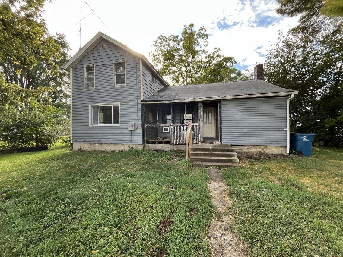 390 N East Ave., Amboy, IL 61310