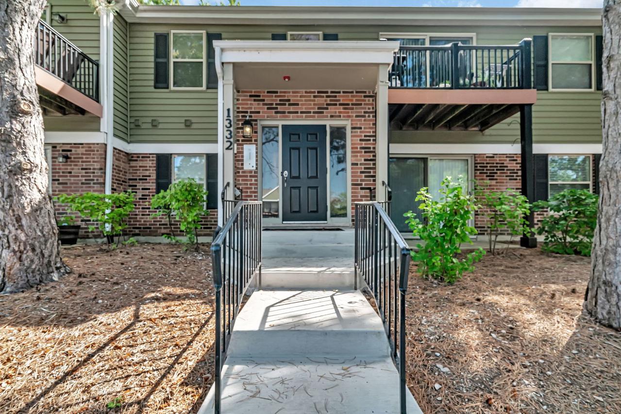 1332 Mc Dowell Rd. #104, Naperville, IL 60563