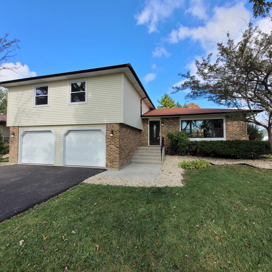 22119 Hillside Dr., Richton Park, IL 60471