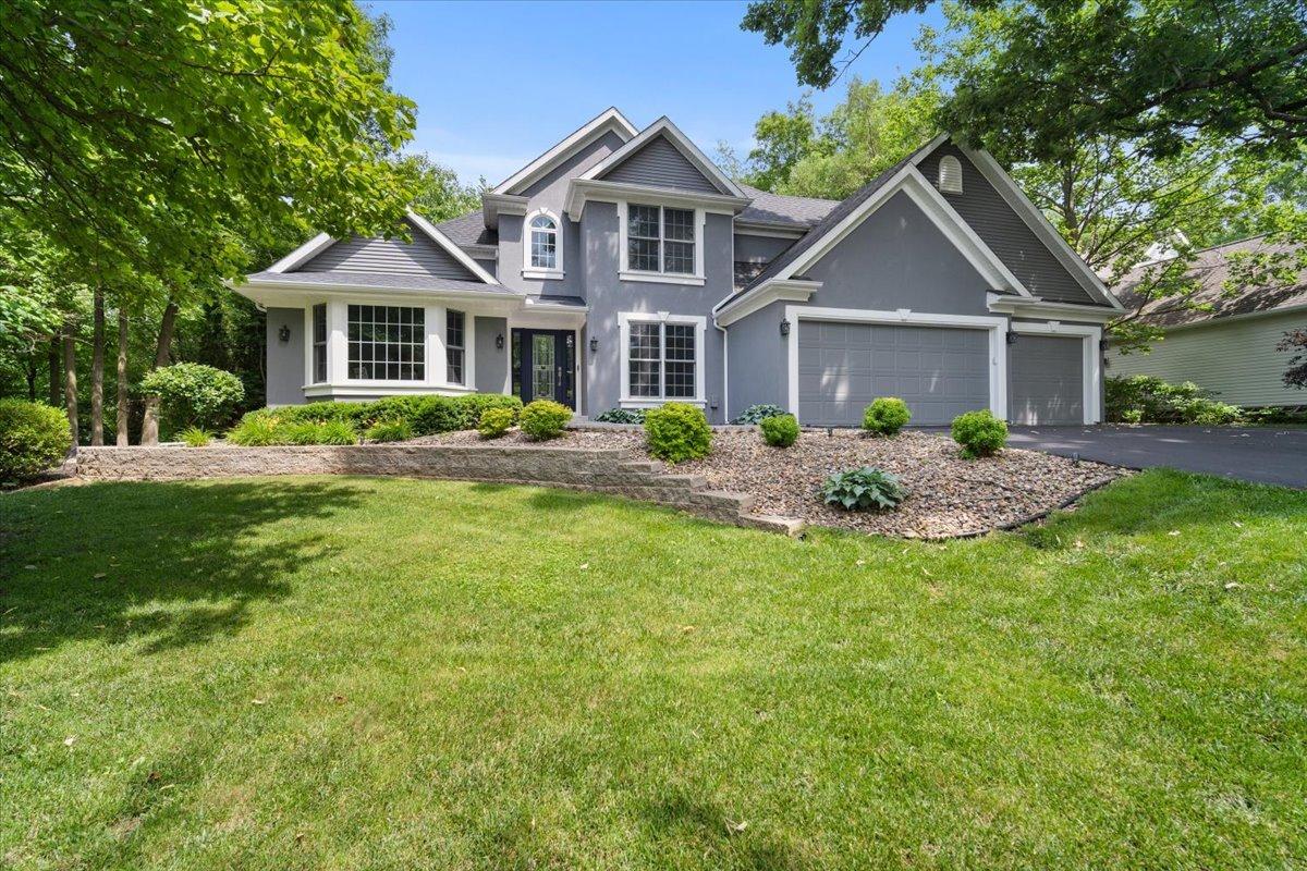 1502 Sweetbriar Dr., Bloomington, IL 61701