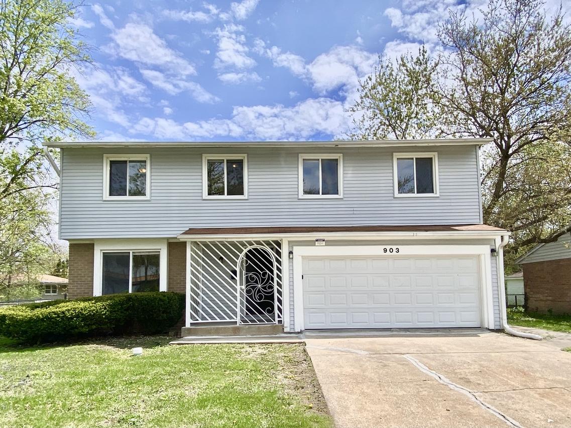 903 Blackhawk Dr., University Park, IL 60484
