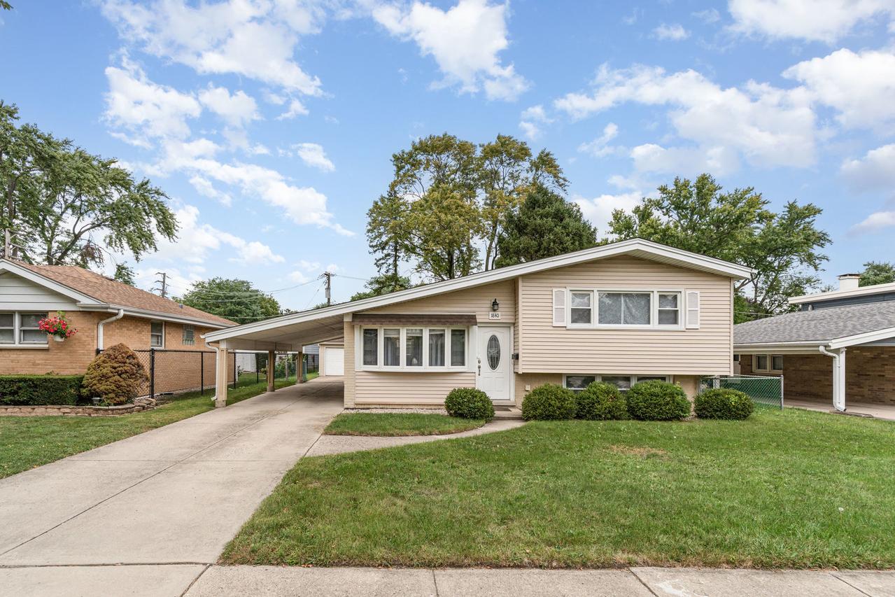 1840 Nimitz Dr., Des Plaines, IL 60018