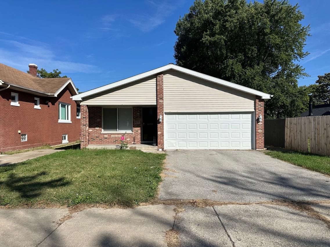677 Forsythe Ave., Calumet City, IL 60409