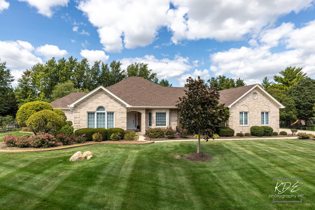 10533 Royal Porthcawl Dr., Naperville, IL 60564