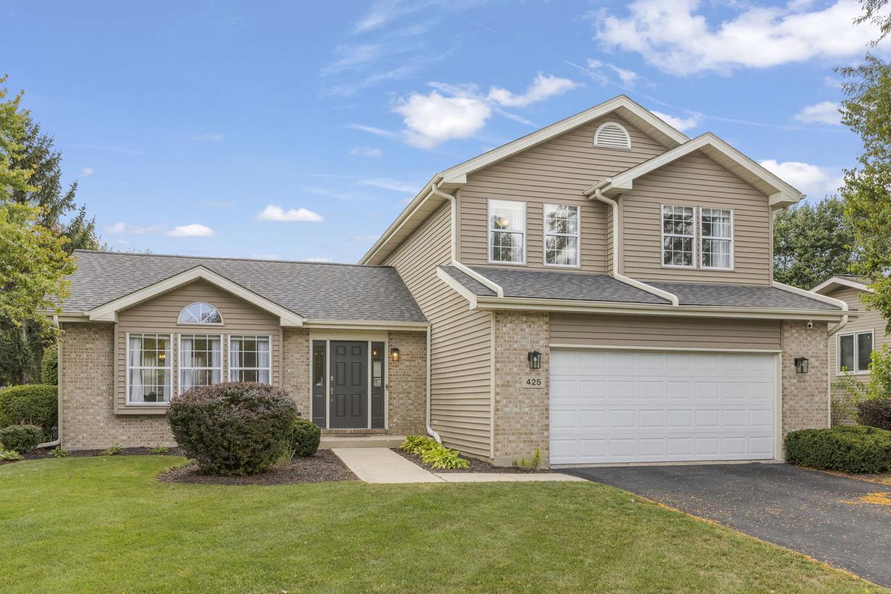 425 Cimarron Dr., Aurora, IL 60504