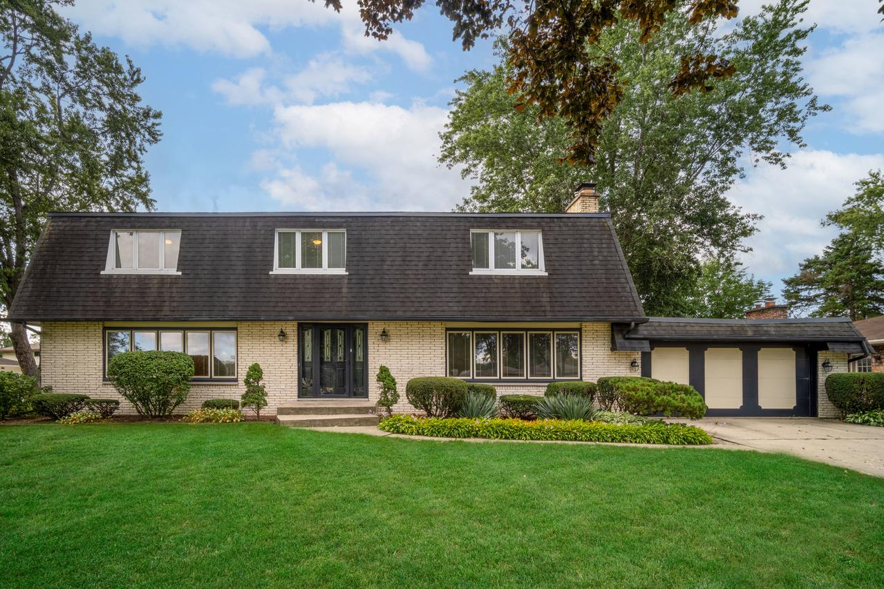 1811 E Maya Ln., Mount Prospect, IL 60056