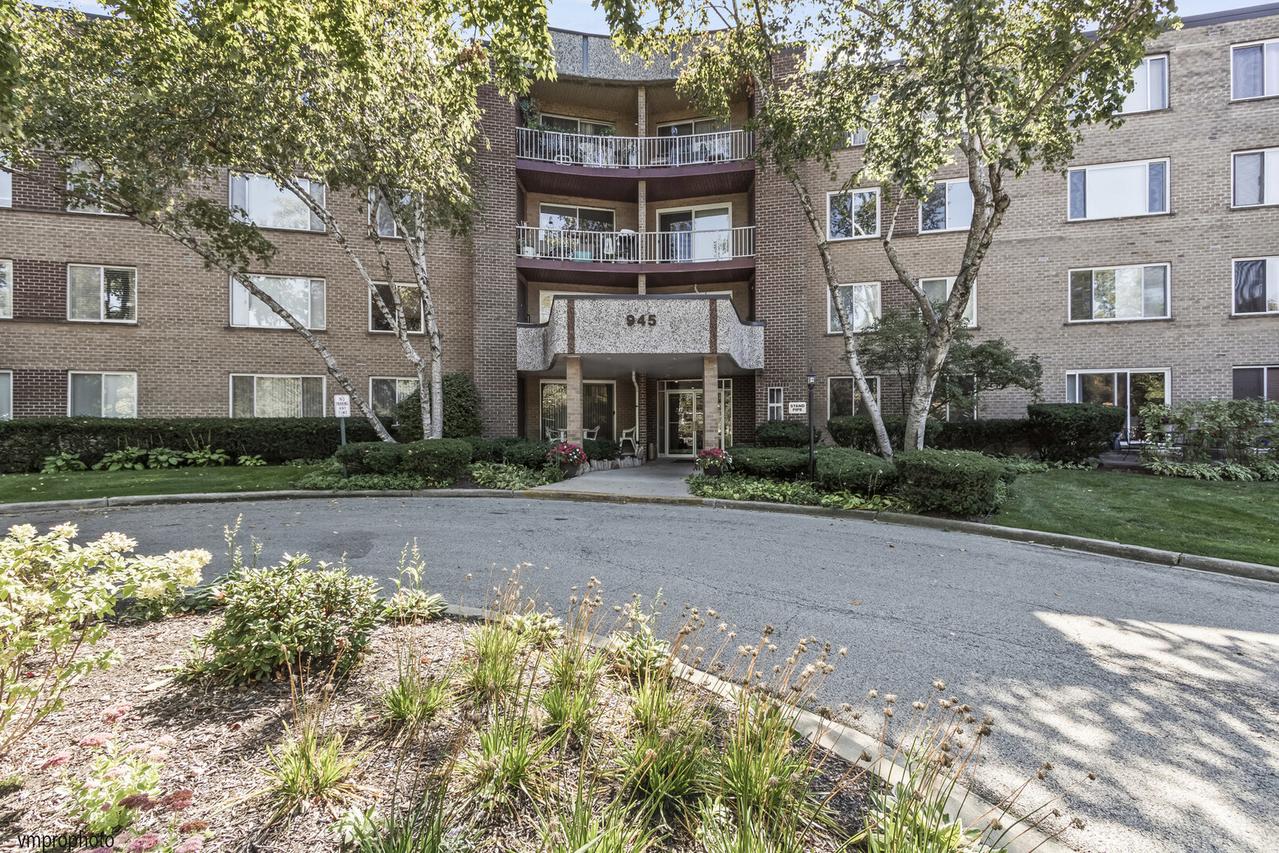 945 E Kenilworth Ave. #318, Palatine, IL 60074