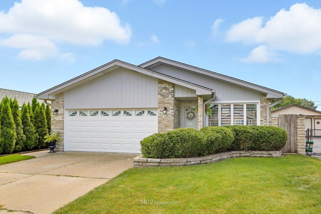 5905 W 89th St., Oak Lawn, IL 60453