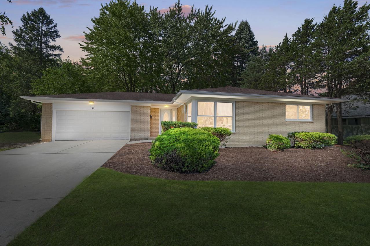 92-88 N Airlite St., Elgin, IL 60123