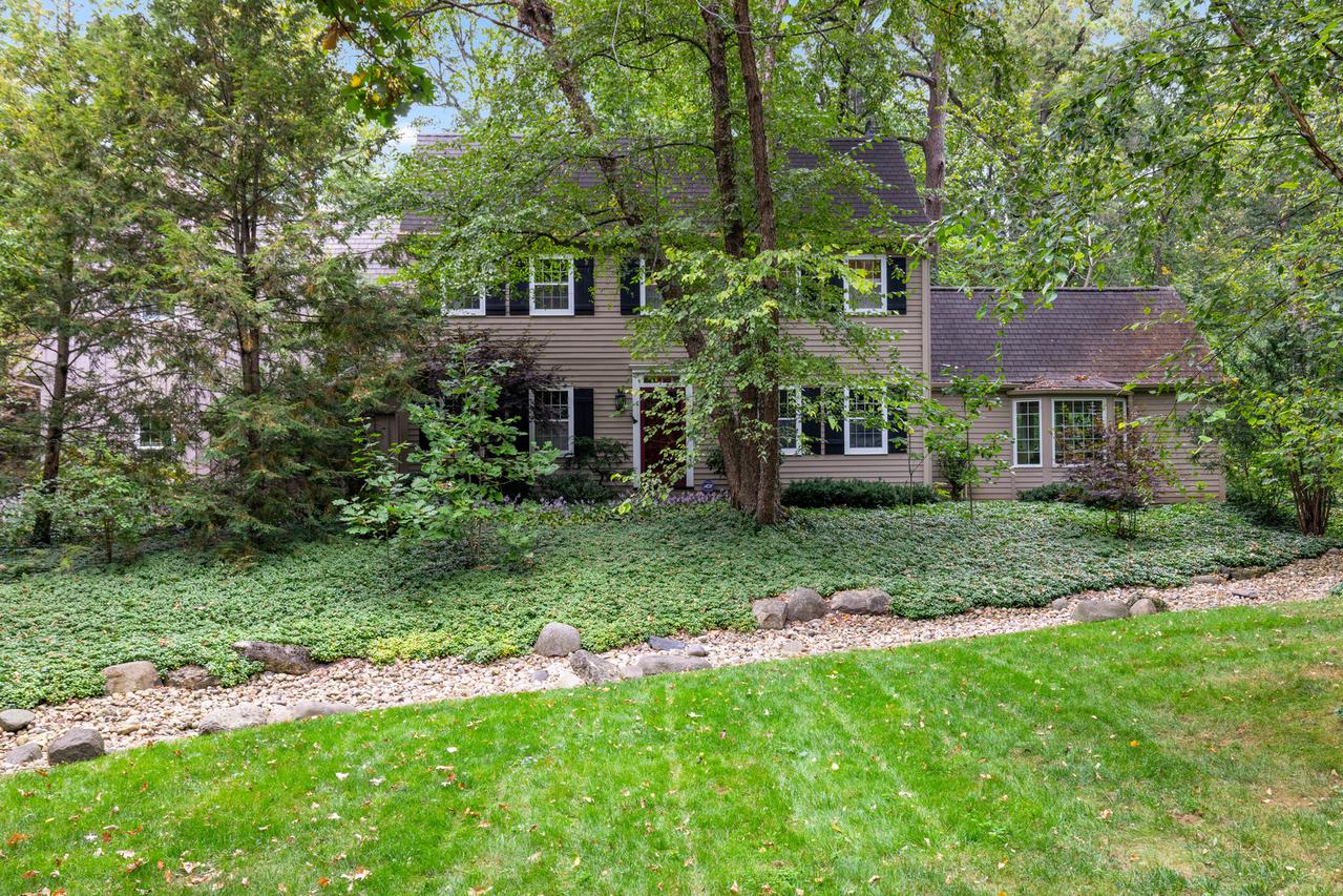 2699 Hickory Ave., Rockford, IL 61114