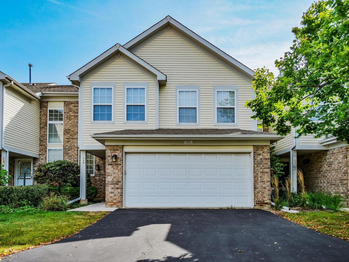 115 Cambrian Ct., Roselle, IL 60172