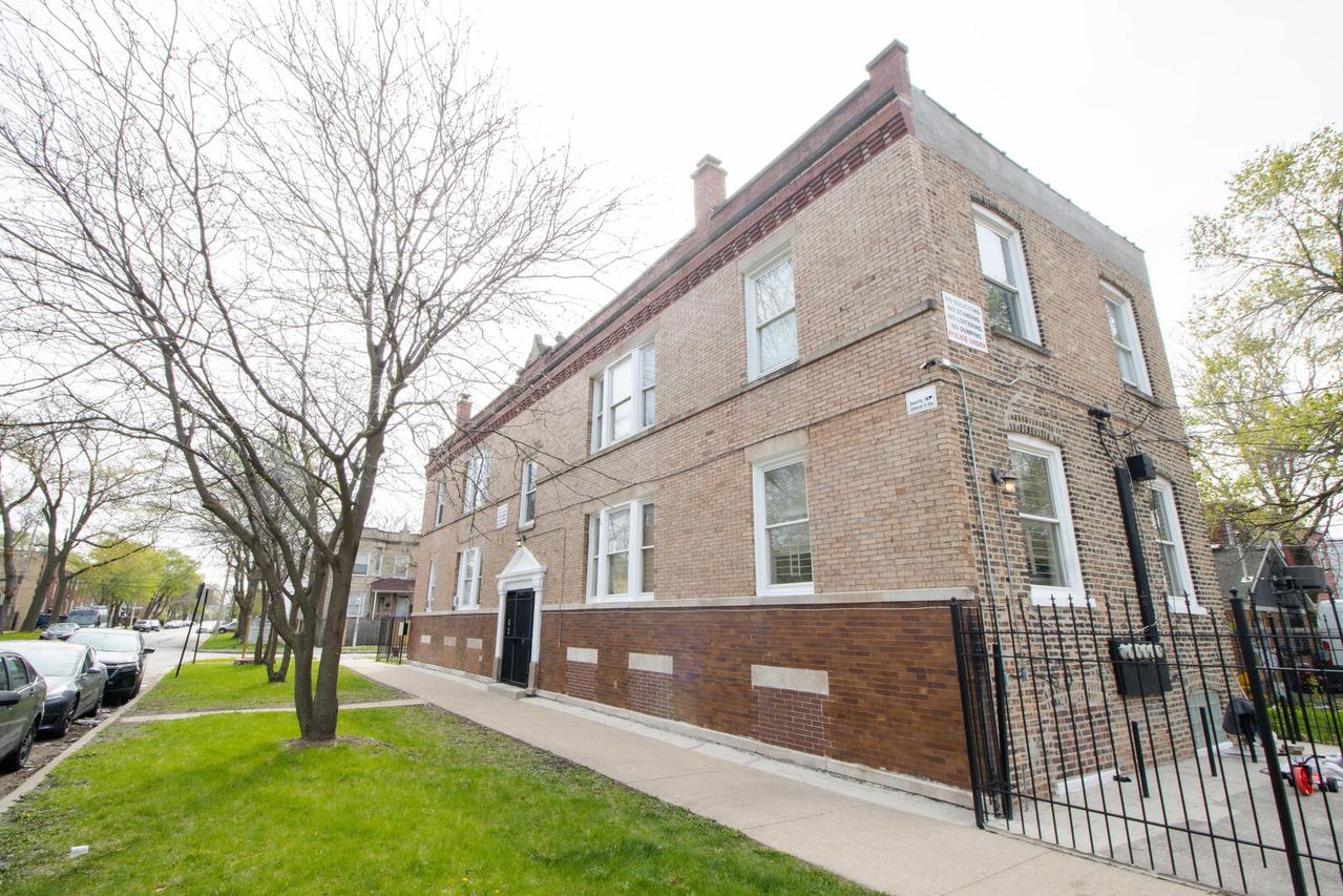 3345 W Huron St., Chicago, IL 60624