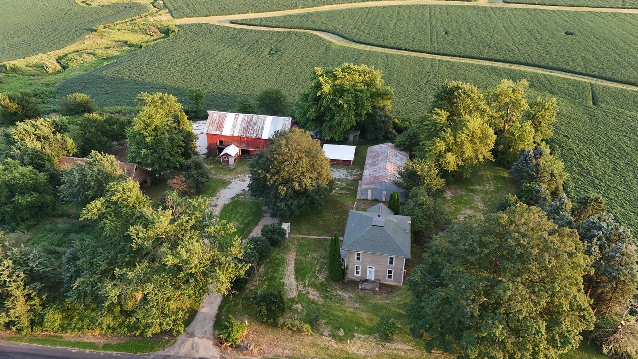 26596 Fairhaven Rd., Chadwick, IL 61014