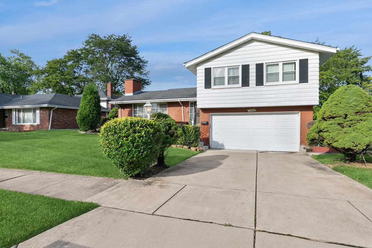 16400 University Ave., South Holland, IL 60473