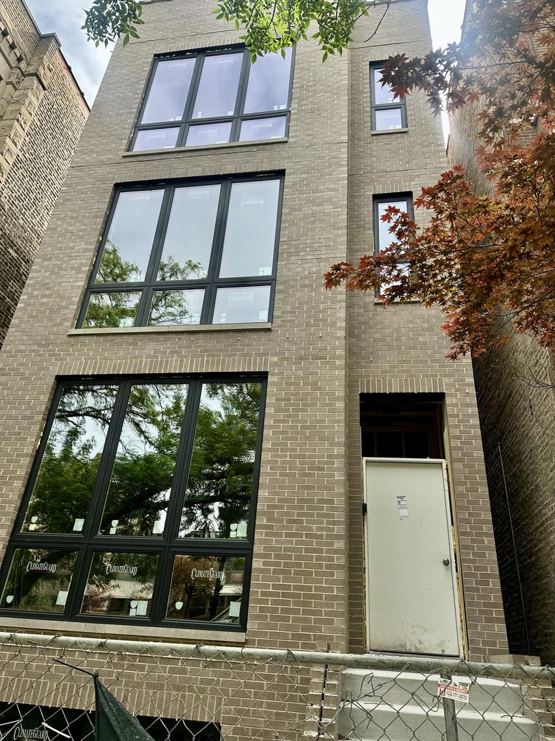 2127 N Racine Ave. #2, Chicago, IL 60614