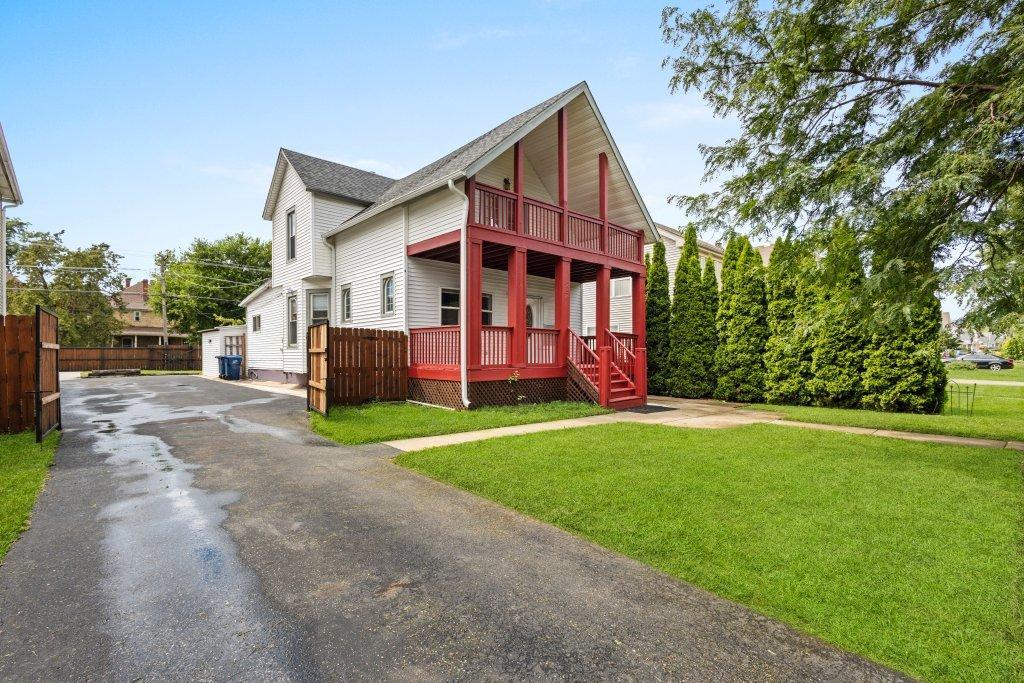 234 S 12th Ave., Maywood, IL 60153