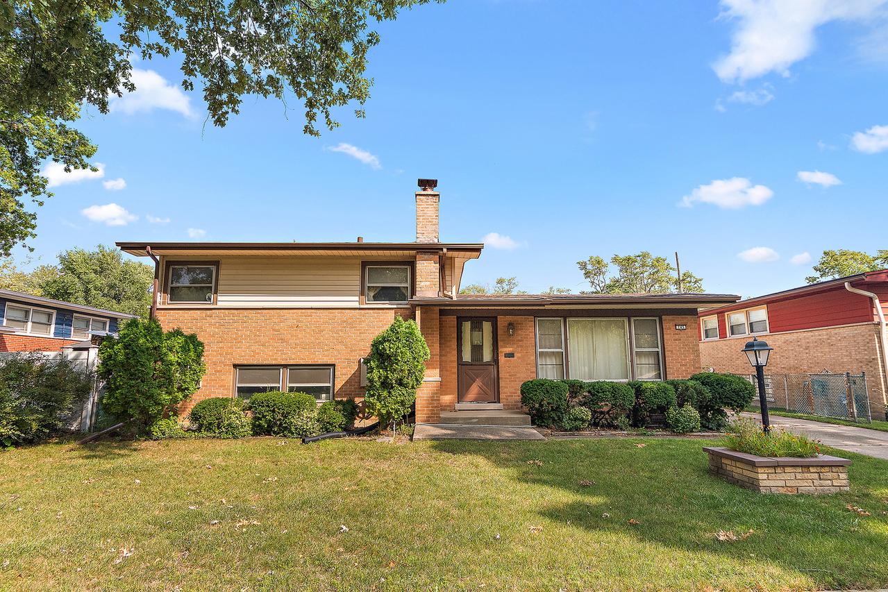 145 Sherry Ln., Chicago Heights, IL 60411