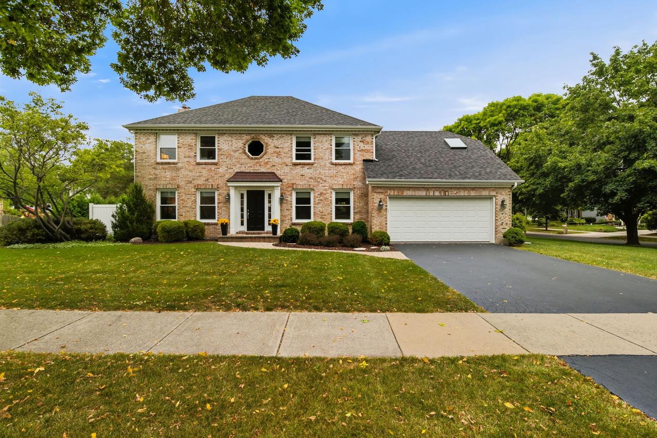 717 Alexandria Dr., Naperville, IL 60565