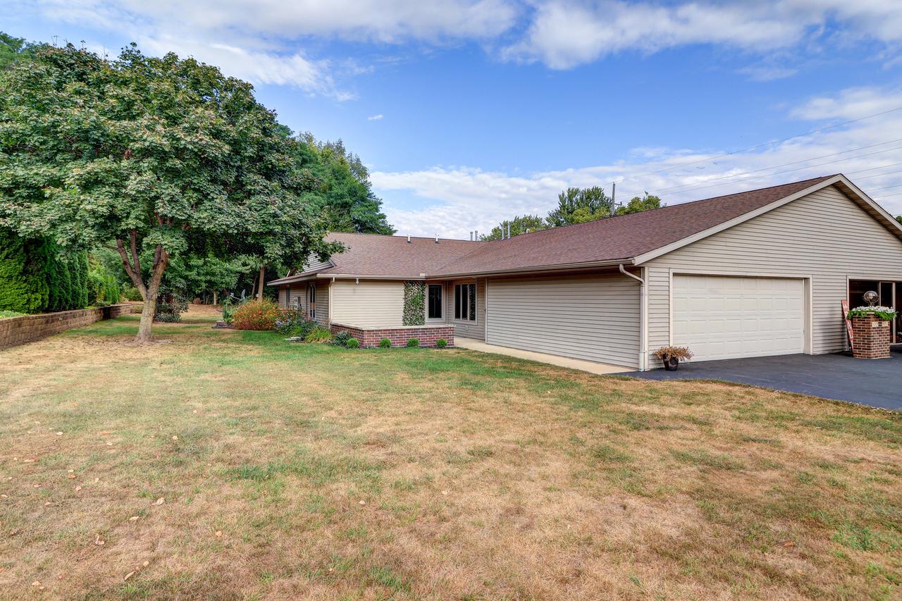 503 Sunset Dr., Prophetstown, IL 61277