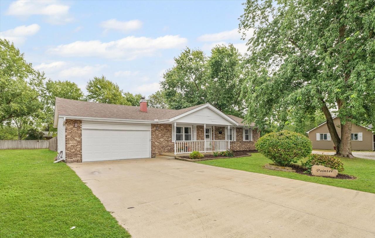 28 Crestview Ct., Fisher, IL 61843