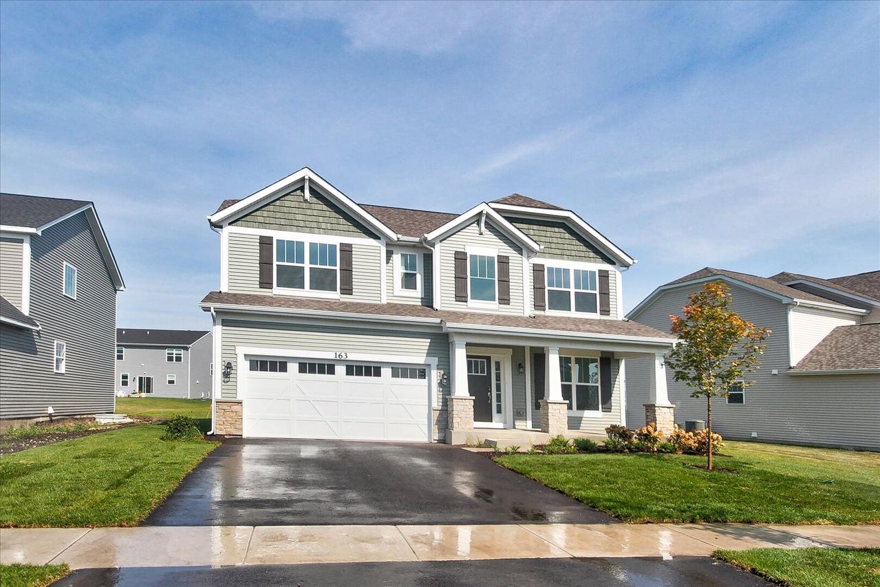 163 Piper Glen Ave., Oswego, IL 60543