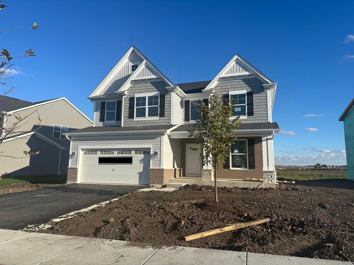 172 Piper Glen Ave., Oswego, IL 60543