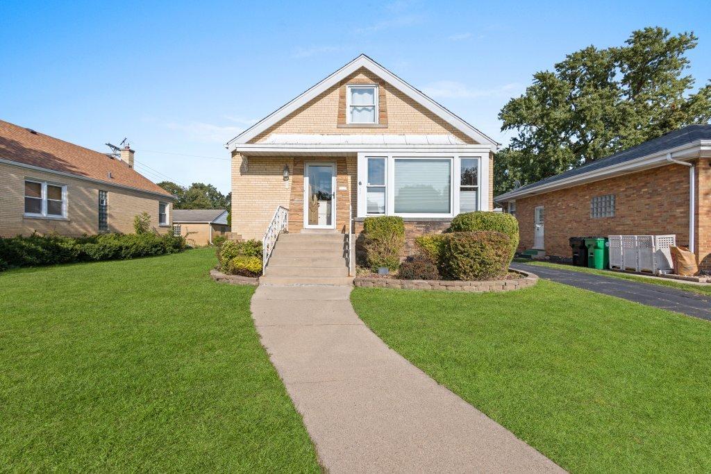1907 Suffolk Ave., Westchester, IL 60154