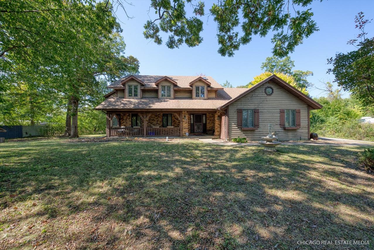 1102 S Oplaine Rd., Gurnee, IL 60031