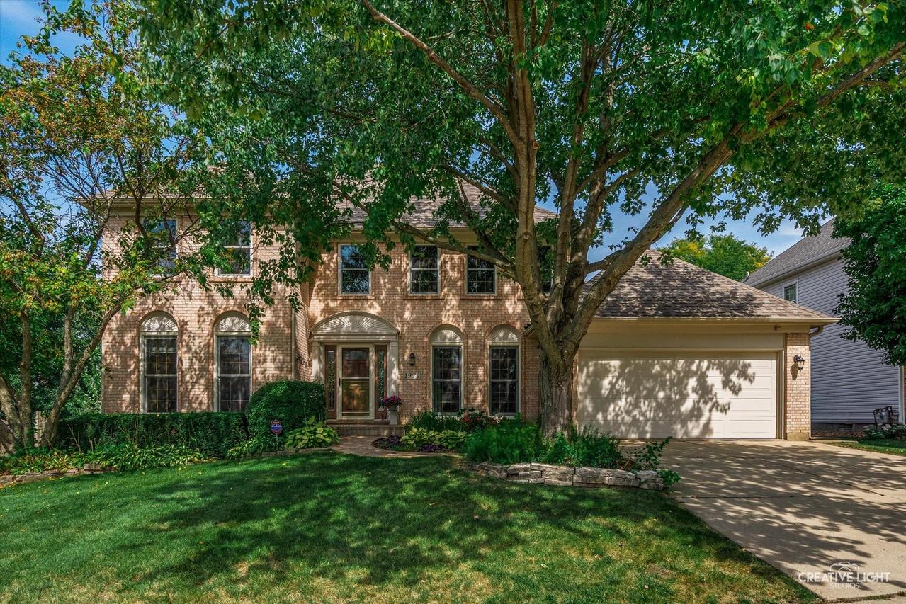 1924 Vassar Dr., Naperville, IL 60565