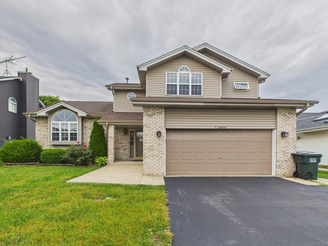 17942 Edwards Ave., Country Club Hills, IL 60478