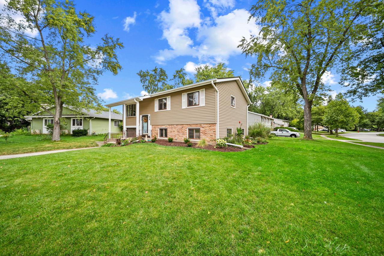 764 Lancaster Ct., Crystal Lake, IL 60014
