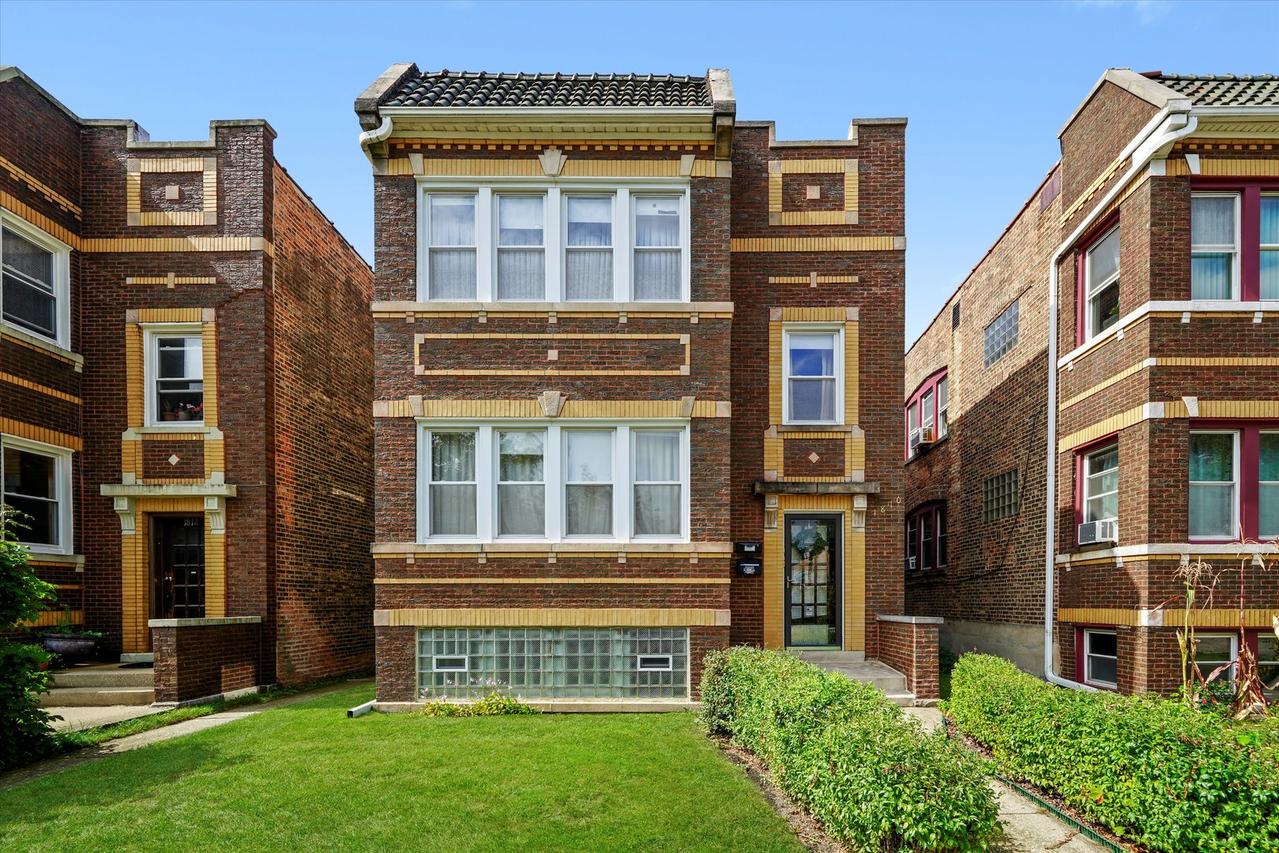 1810 S 58th Ave., Cicero, IL 60804