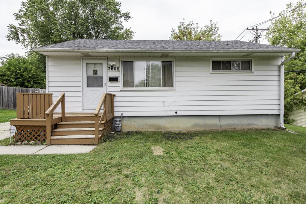 2608 Menominee Rd., Waukegan, IL 60087