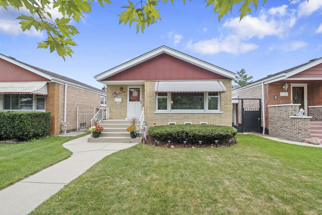5205 S Hamlin Ave., Chicago, IL 60632