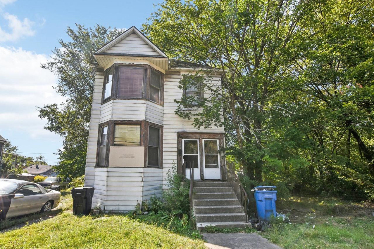10546 S State St., Chicago, IL 60628