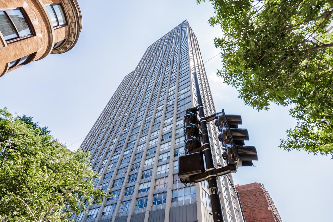 655 W Irving Park Rd. #1808, Chicago, IL 60613